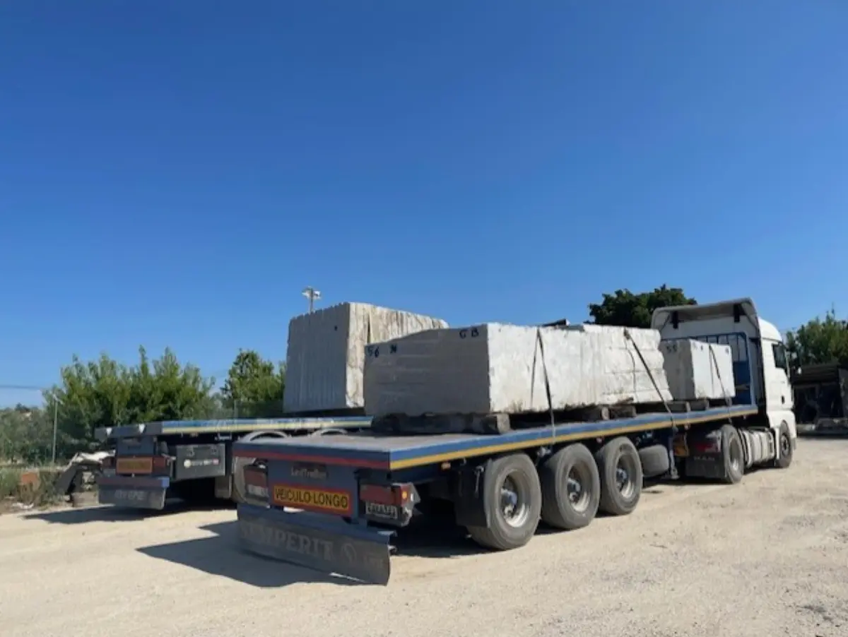 Transporte de blocos brutos